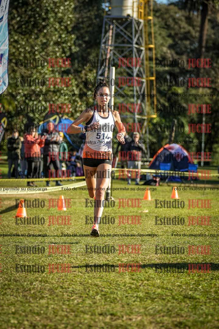 Fotos de la llegada del cross de 4000 m - mujeres