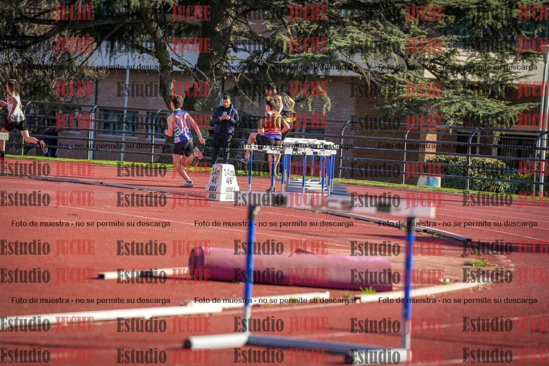 Fotos de los 400 m con vallas de varones