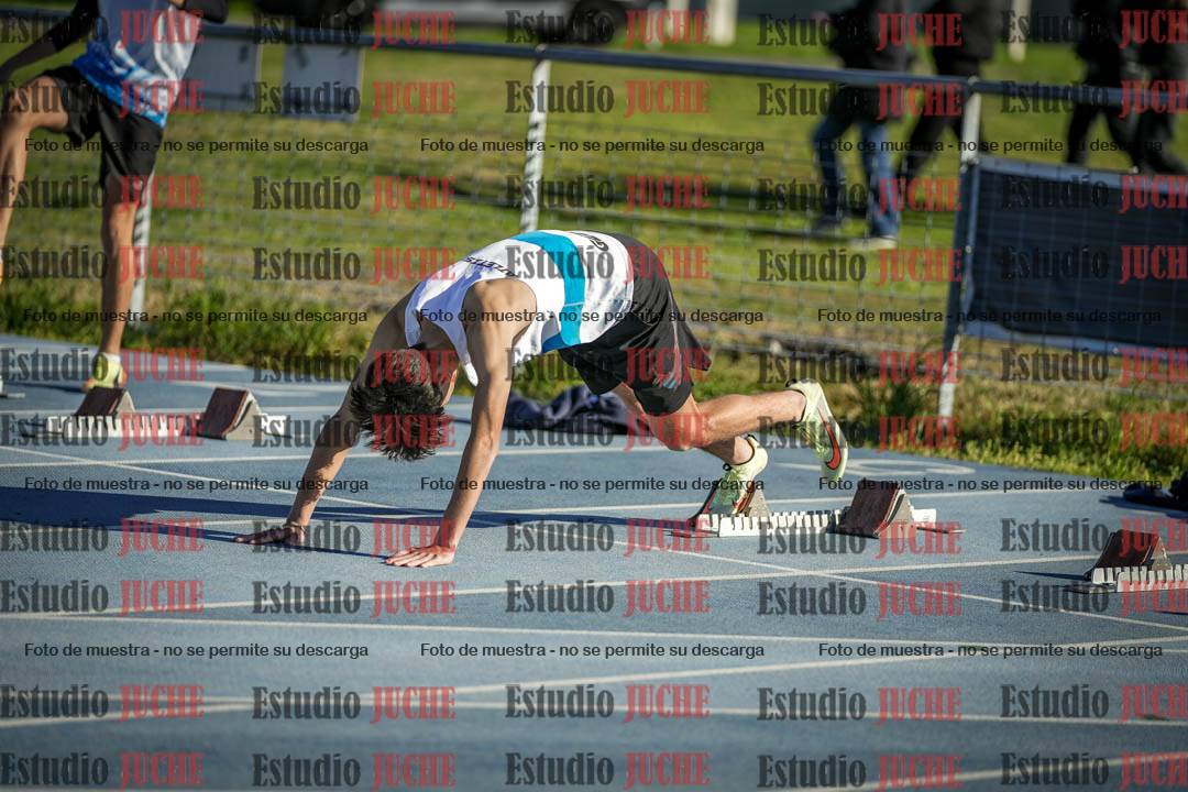 Fotos de los 110 m con vallas de varones - U17 (incluye heptatlón)