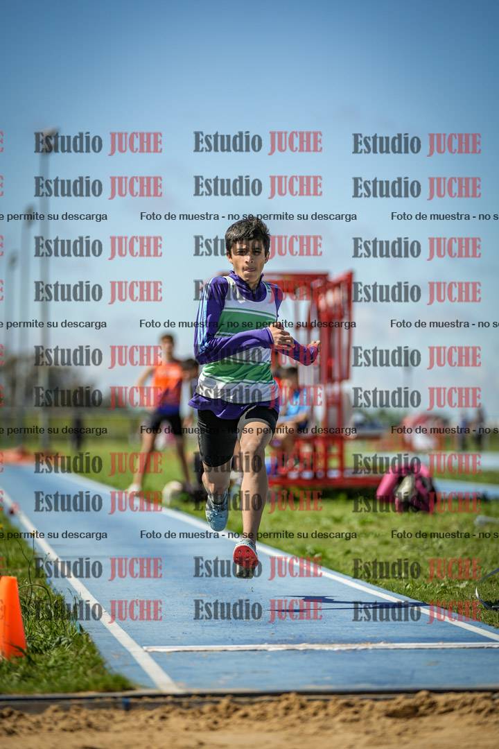 Fotos del salto en largo de varones - U14