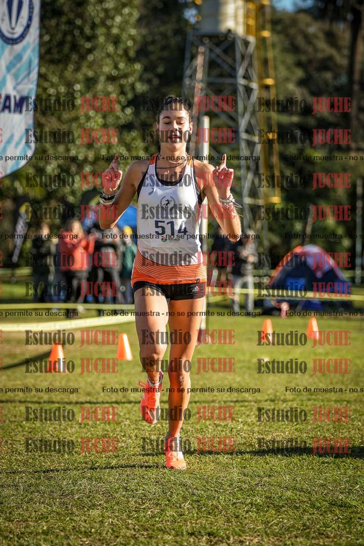 Fotos de la llegada del cross de 4000 m - mujeres