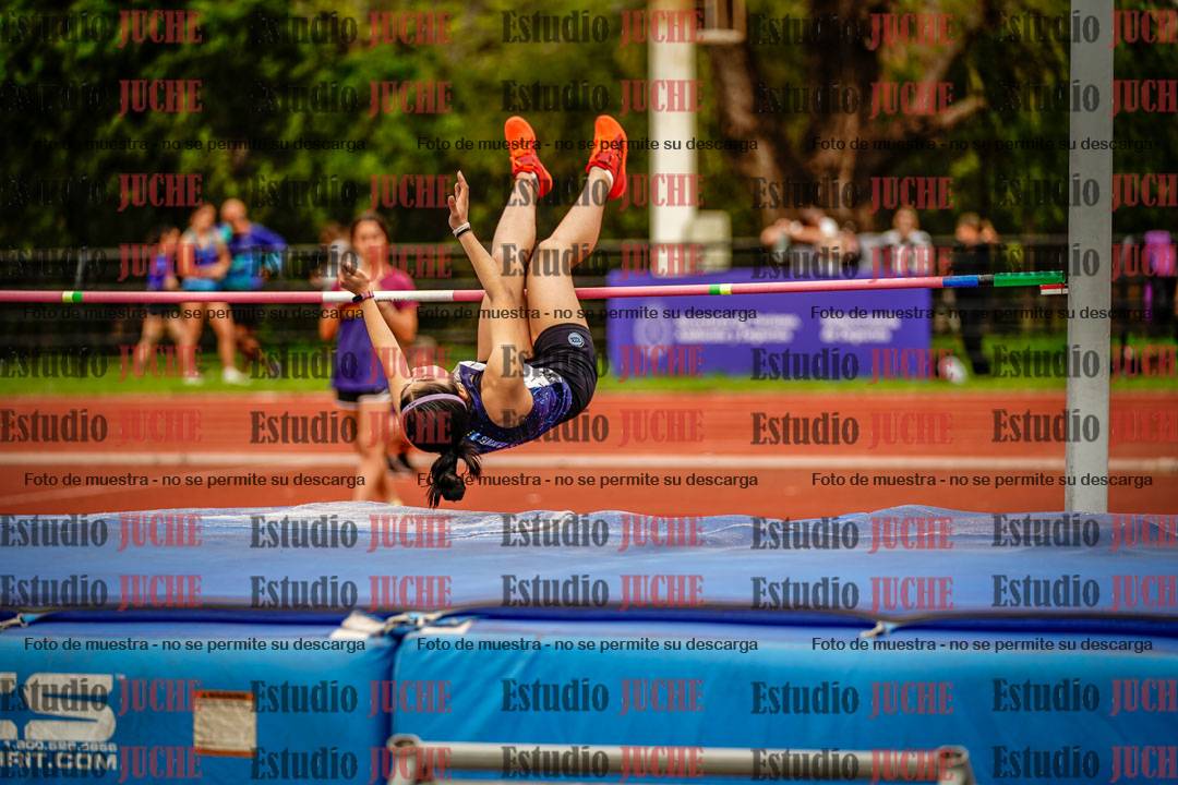 Fotos del salto en alto de mujeres