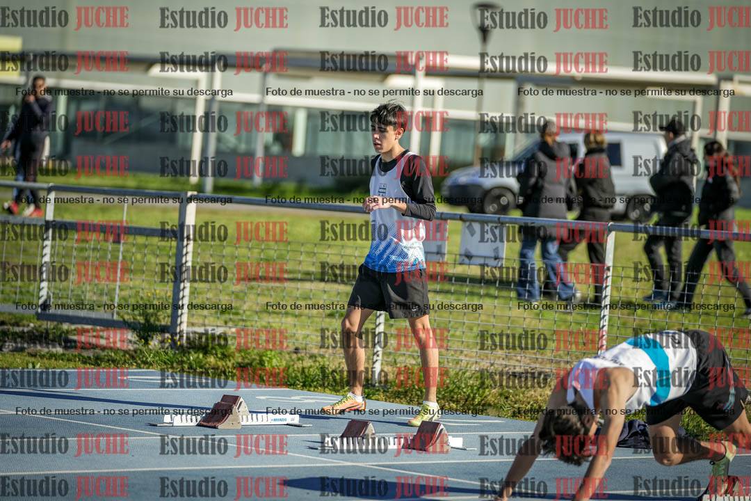 Fotos de los 110 m con vallas de varones - U17 (incluye heptatlón)