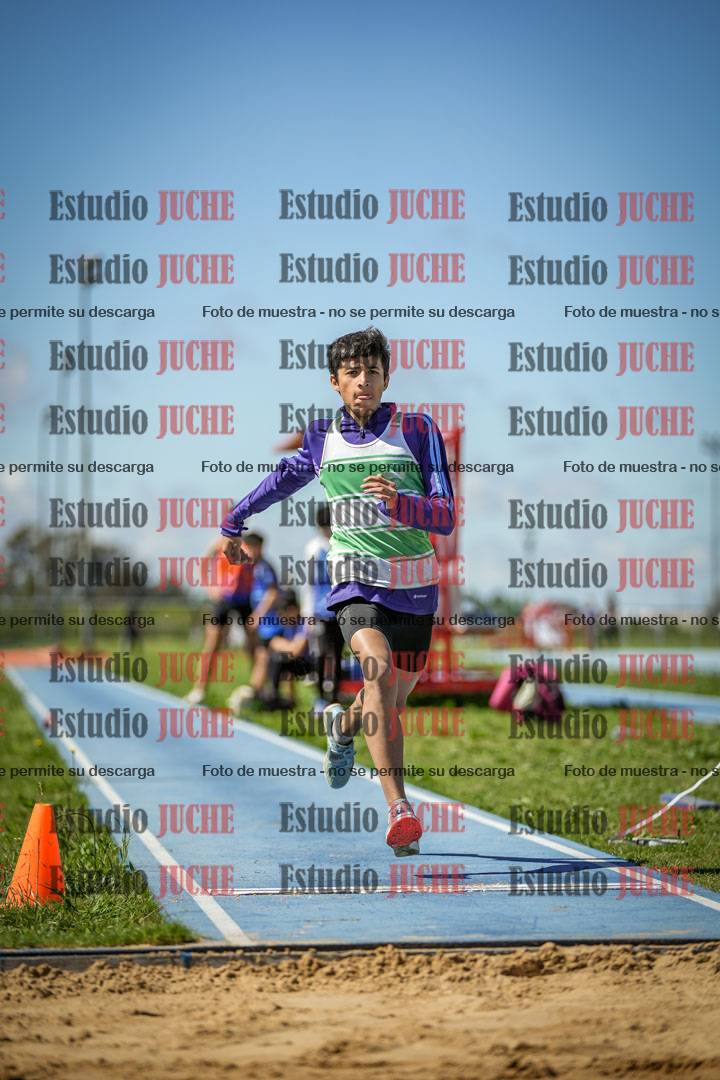 Fotos del salto en largo de varones - U14