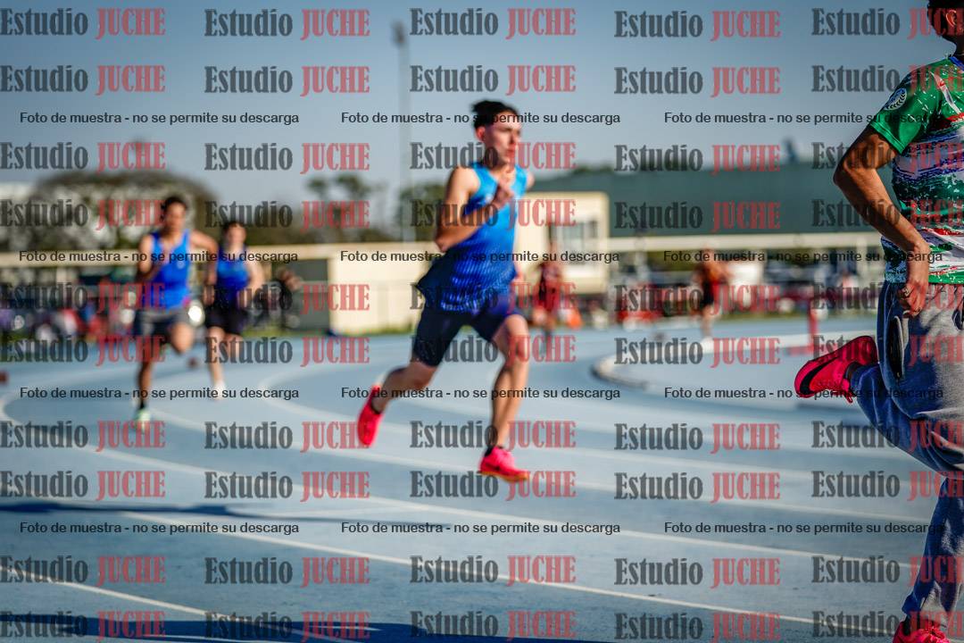 Fotos de los 400 m con vallas de varones