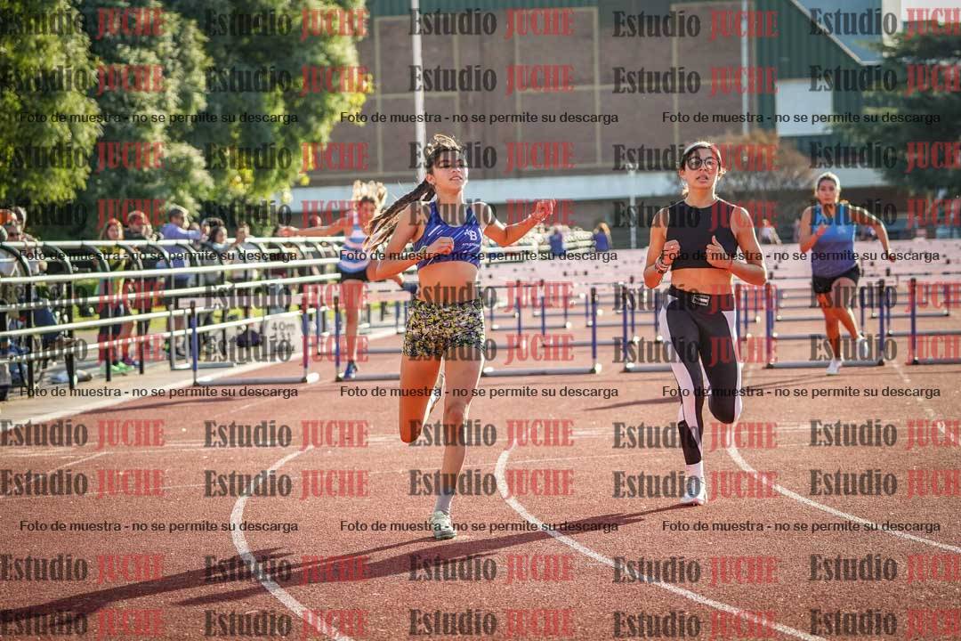 Fotos de los 100 m con vallas de mujeres