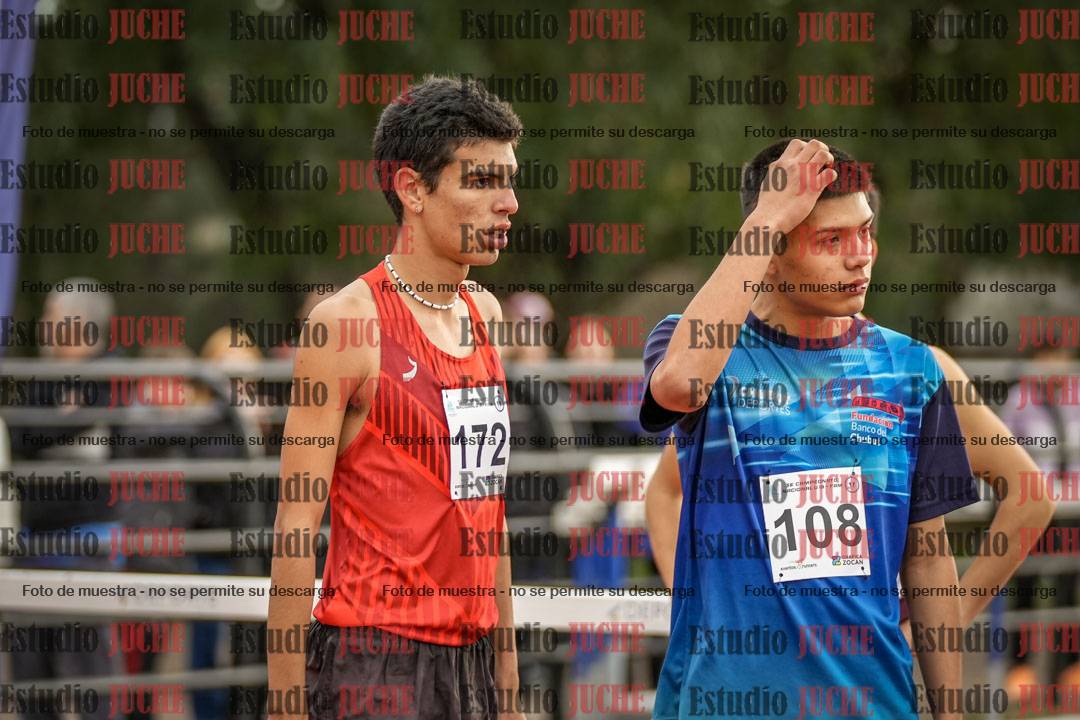 Fotos de los 2000 m con obstáculos de varones