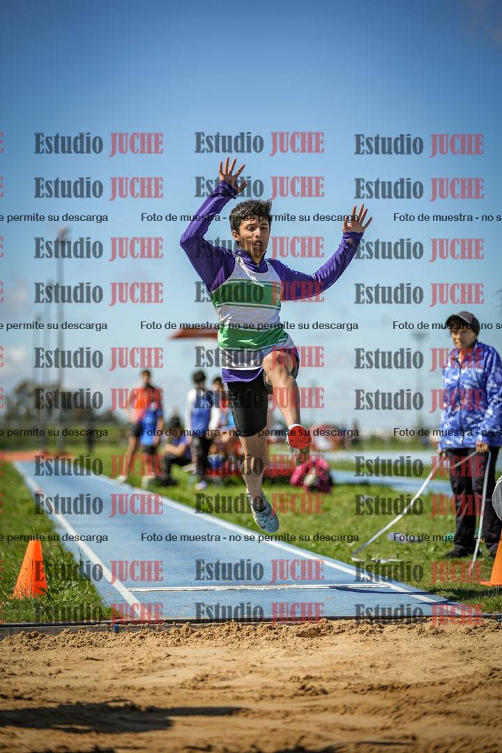 Fotos del salto en largo de varones - U14