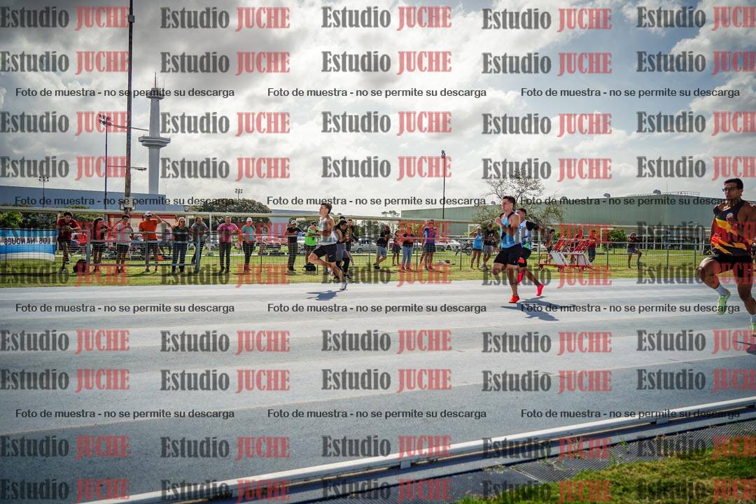 Fotos de los 100 m llanos de varones