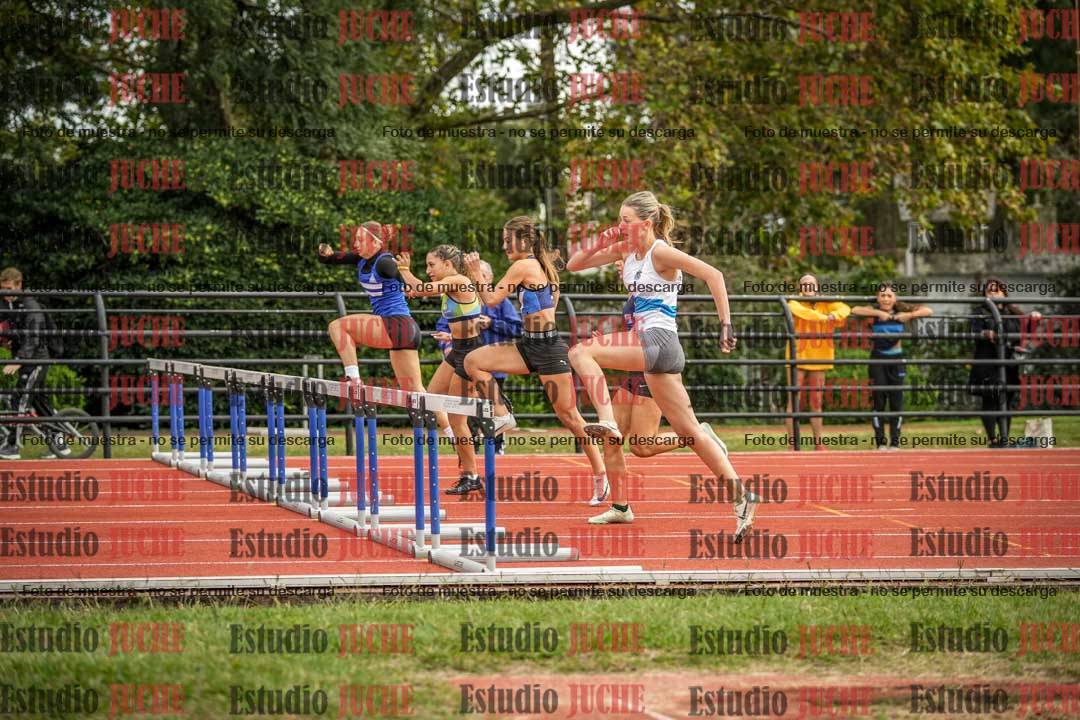 Fotos de los 100 m con vallas de mujeres