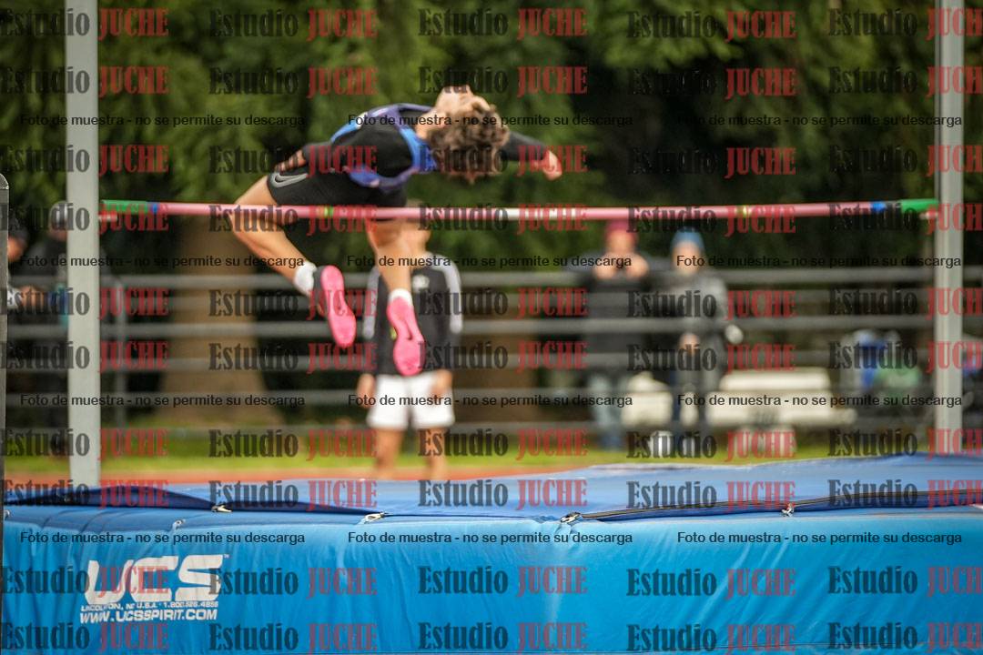 Fotos del salto en alto de varones