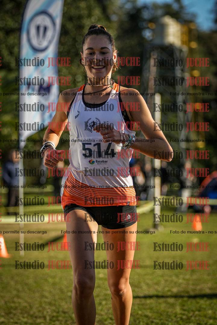 Fotos de la llegada del cross de 4000 m - mujeres