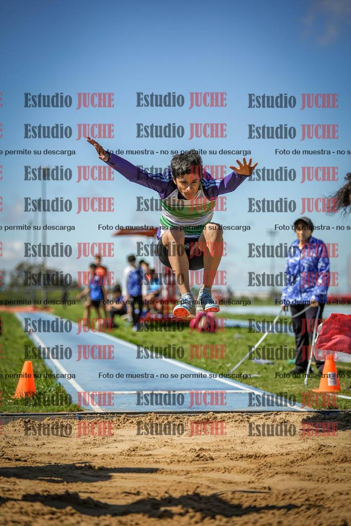 Fotos del salto en largo de varones - U14