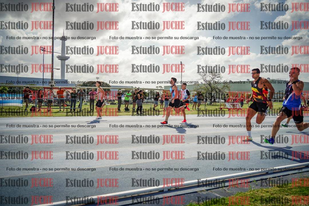 Fotos de los 100 m llanos de varones