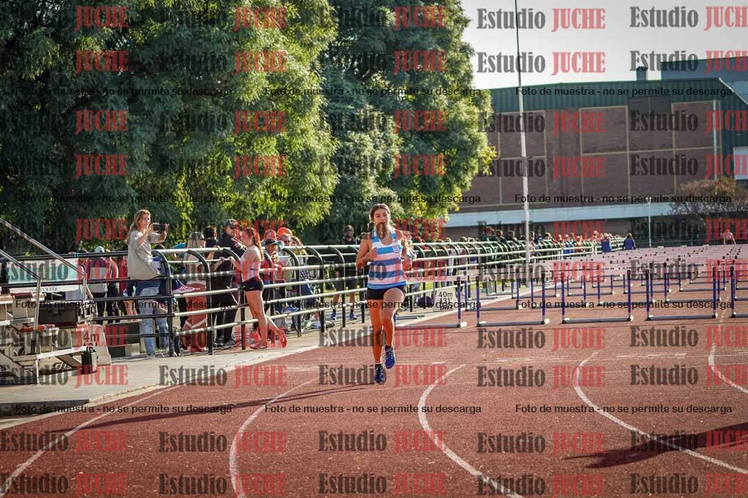 Fotos de los 100 m con vallas de mujeres
