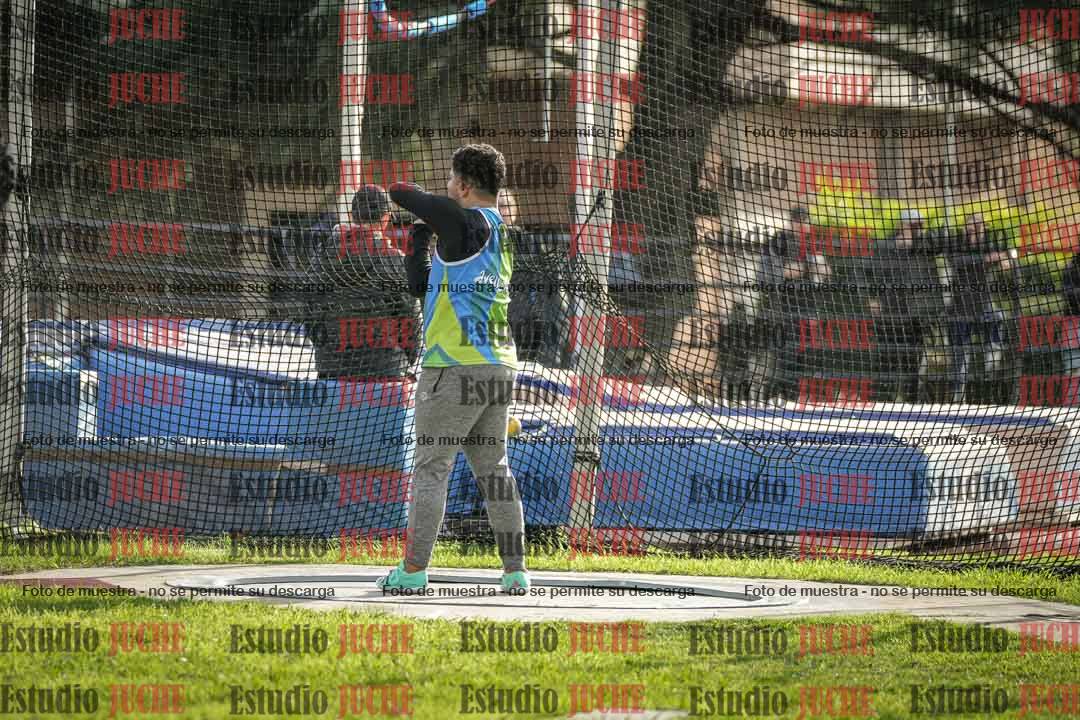 Fotos del lanzamiento de martillo de varones