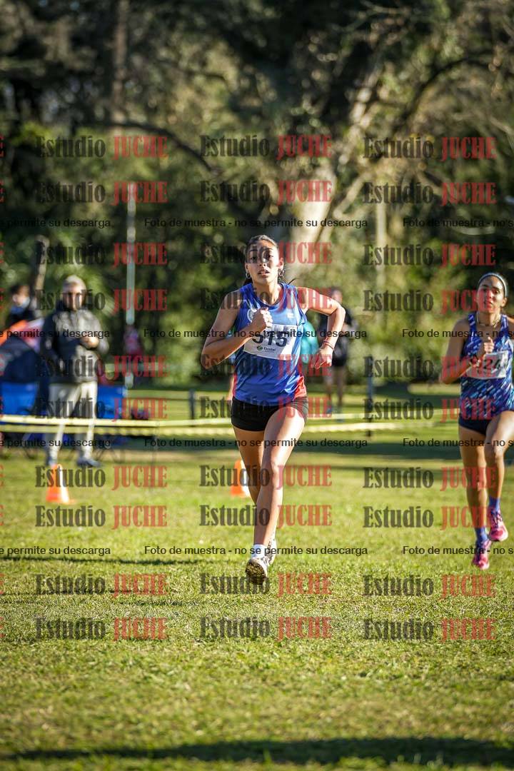 Fotos de la llegada del cross de 4000 m - mujeres