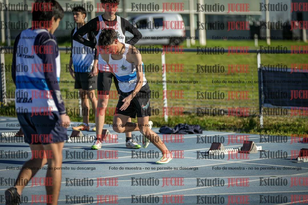 Fotos de los 110 m con vallas de varones - U17 (incluye heptatlón)