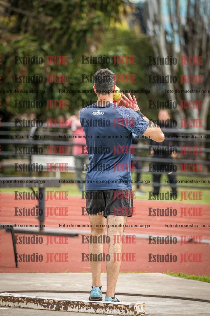 Fotos del lanzamiento de bala de varones