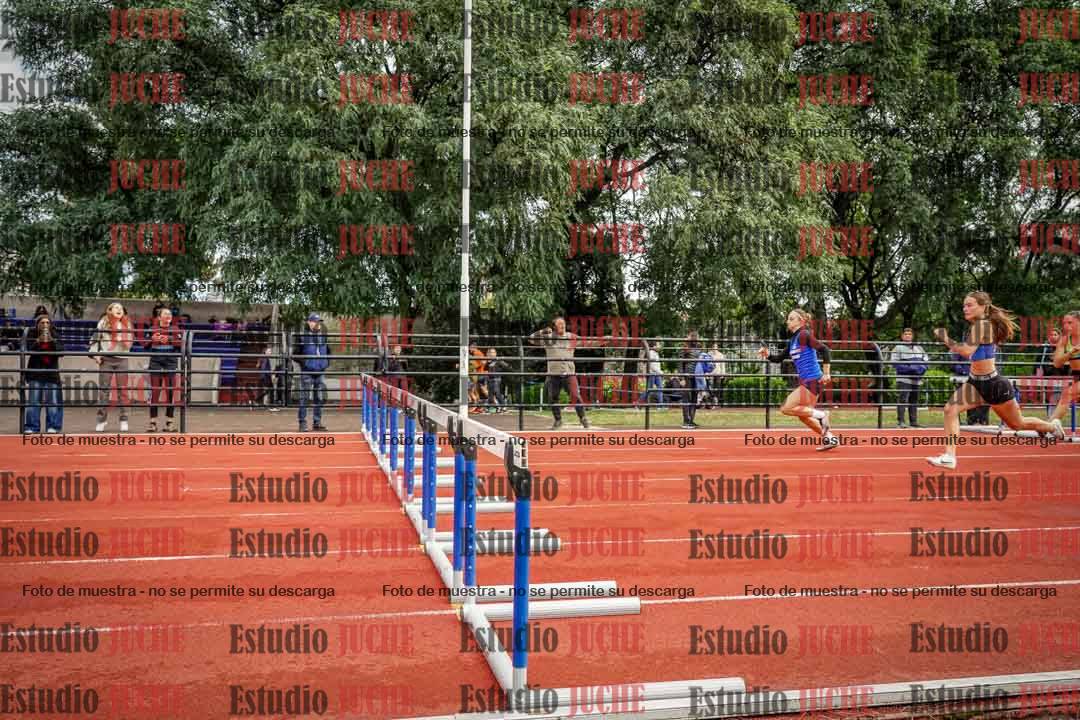 Fotos de los 100 m con vallas de mujeres