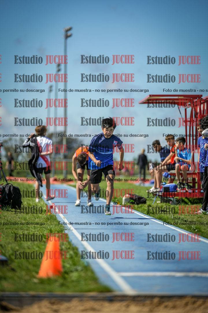 Fotos del salto en largo de varones - U14