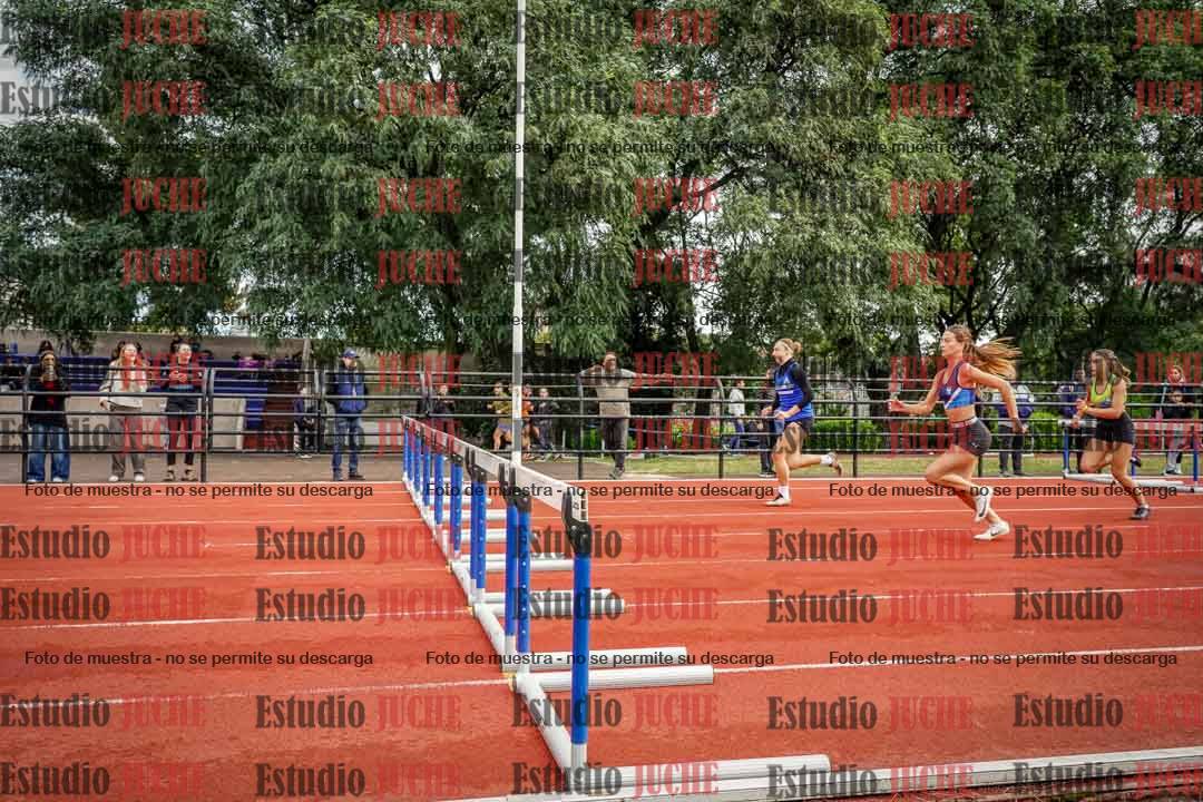 Fotos de los 100 m con vallas de mujeres