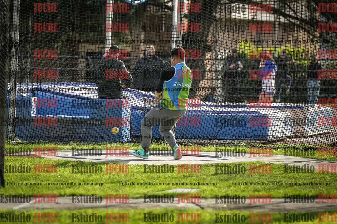 Fotos del lanzamiento de martillo de varones