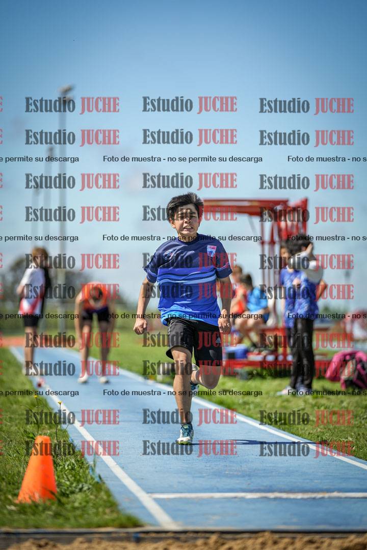 Fotos del salto en largo de varones - U14