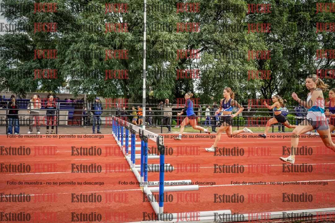 Fotos de los 100 m con vallas de mujeres