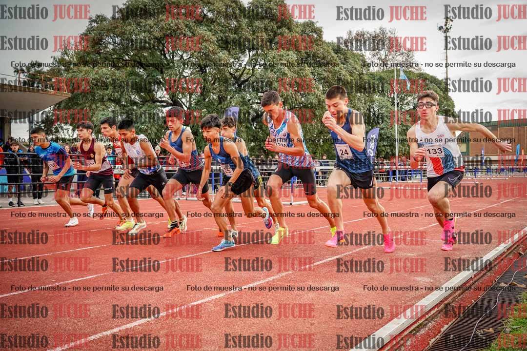 Fotos de los 2000 m con obstáculos de varones