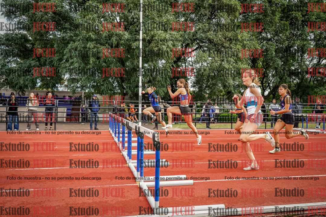 Fotos de los 100 m con vallas de mujeres