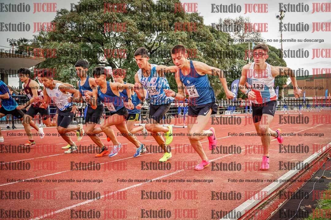 Fotos de los 2000 m con obstáculos de varones