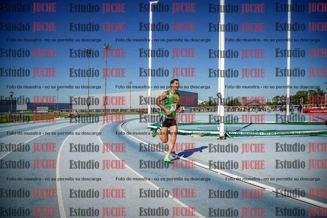 Fotos de los 5000 m de mujeres y varones - serie 1
