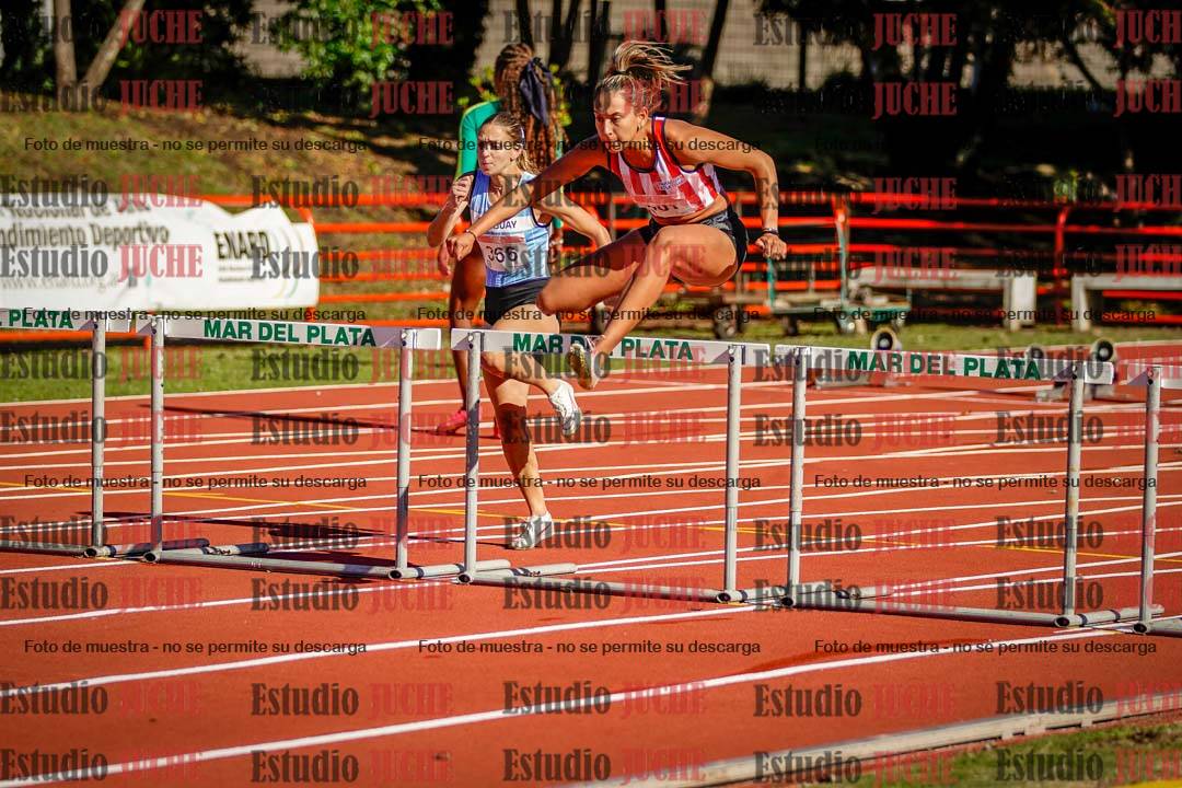 Fotos de los 100 m con vallas de mujeres - hepta 1
