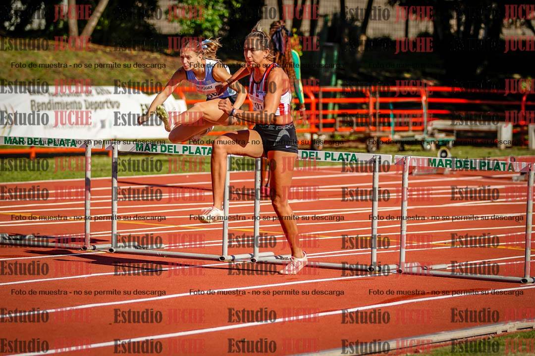 Fotos de los 100 m con vallas de mujeres - hepta 1