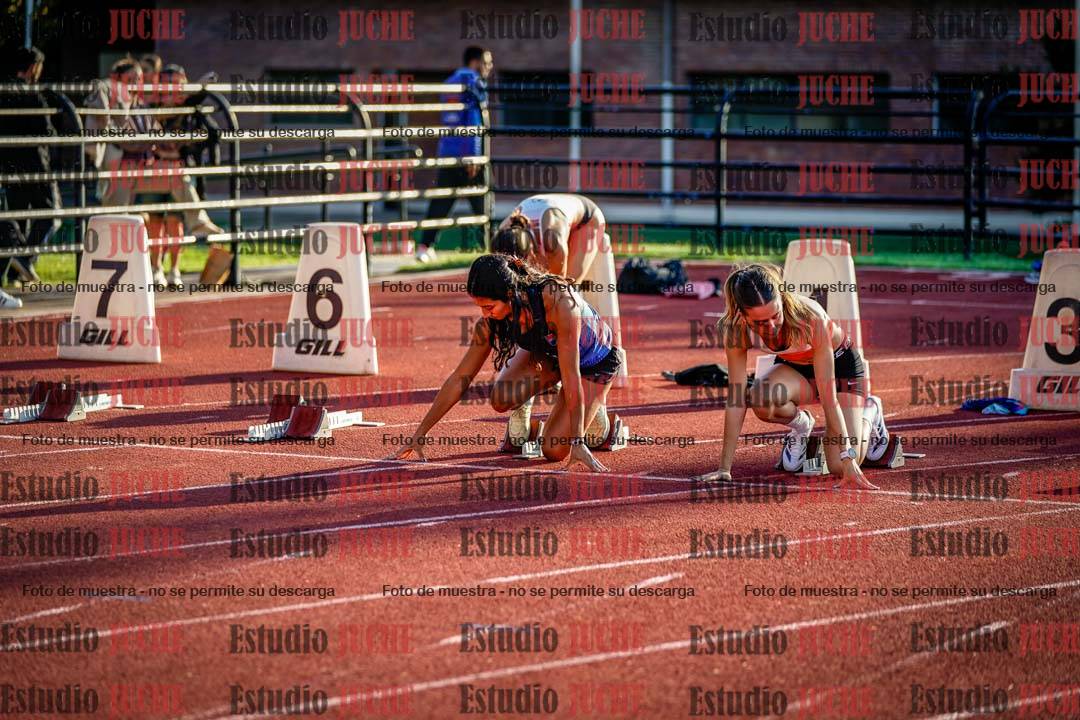 Fotos de los 100 m con vallas de mujeres