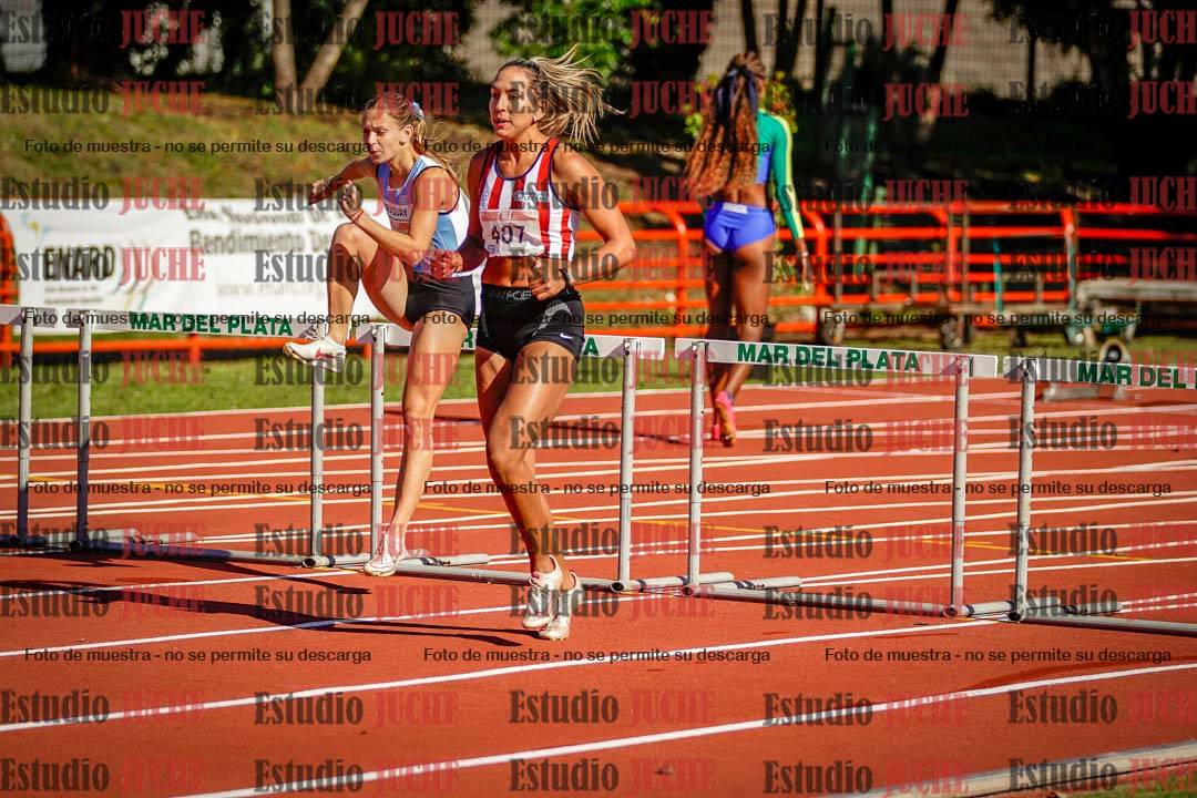 Fotos de los 100 m con vallas de mujeres - hepta 1