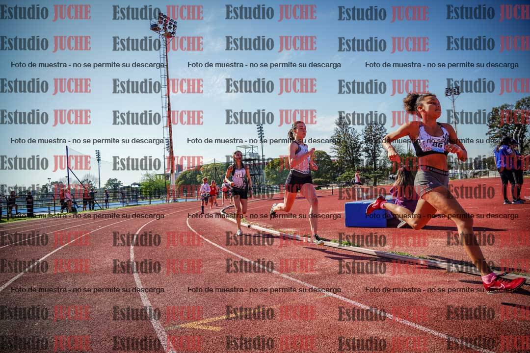 Fotos de los 600 m llanos de mujeres - U16