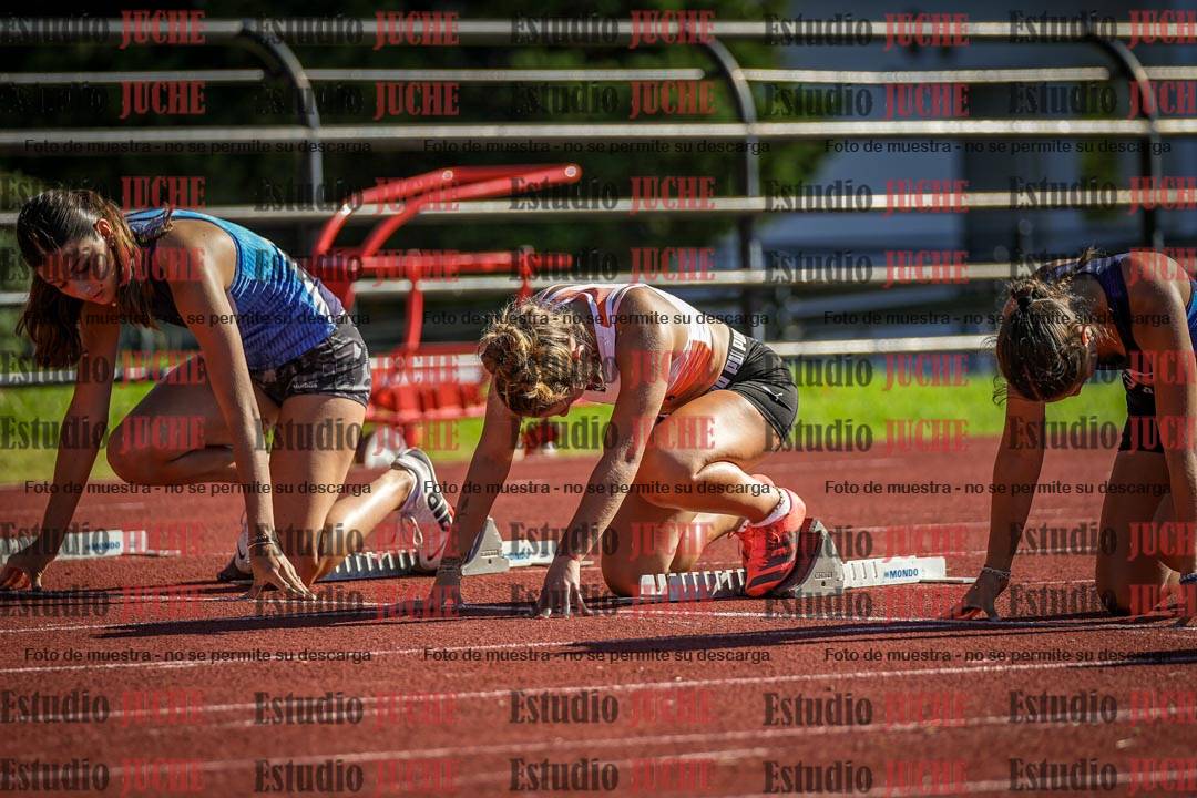 Fotos de los 100 m con vallas de mujeres