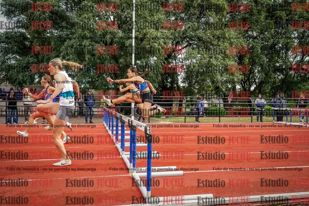 Fotos de los 100 m con vallas de mujeres