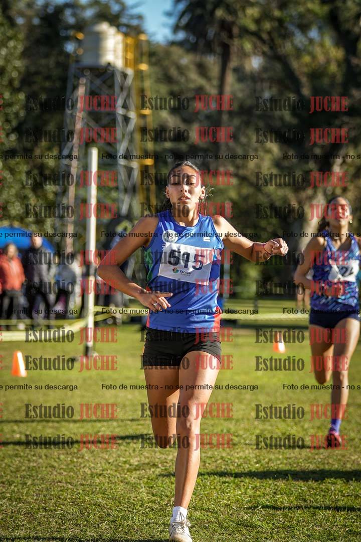 Fotos de la llegada del cross de 4000 m - mujeres