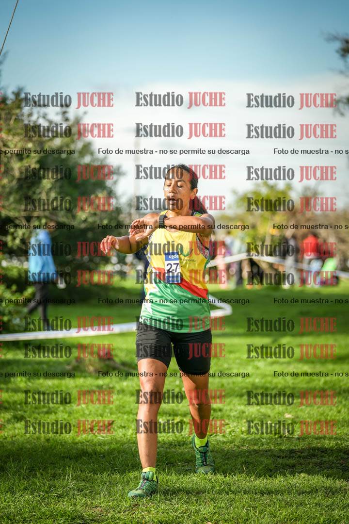 Fotos de la llegada del cross de 4000 m - mujeres