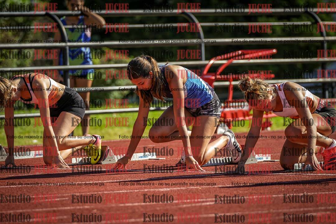 Fotos de los 100 m con vallas de mujeres