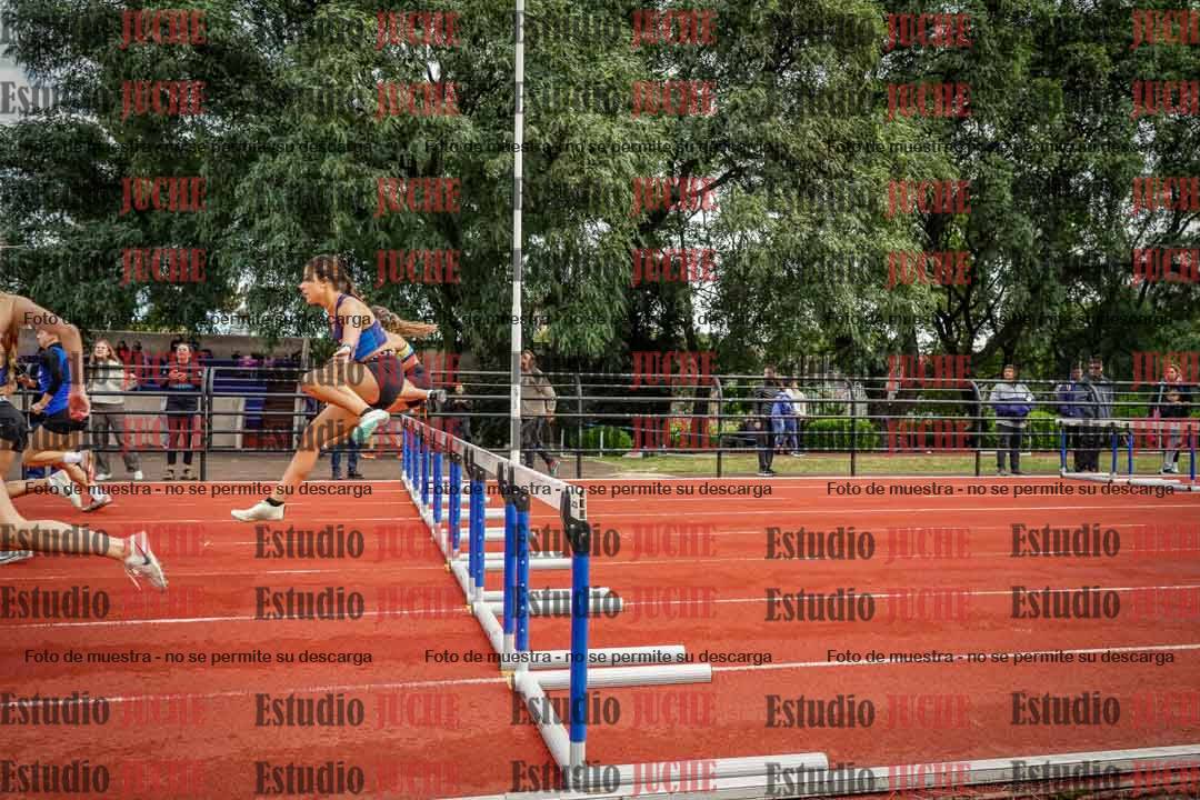 Fotos de los 100 m con vallas de mujeres