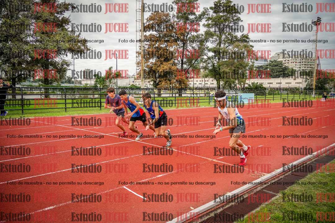 Fotos de los 3000 m con obstáculos de varones