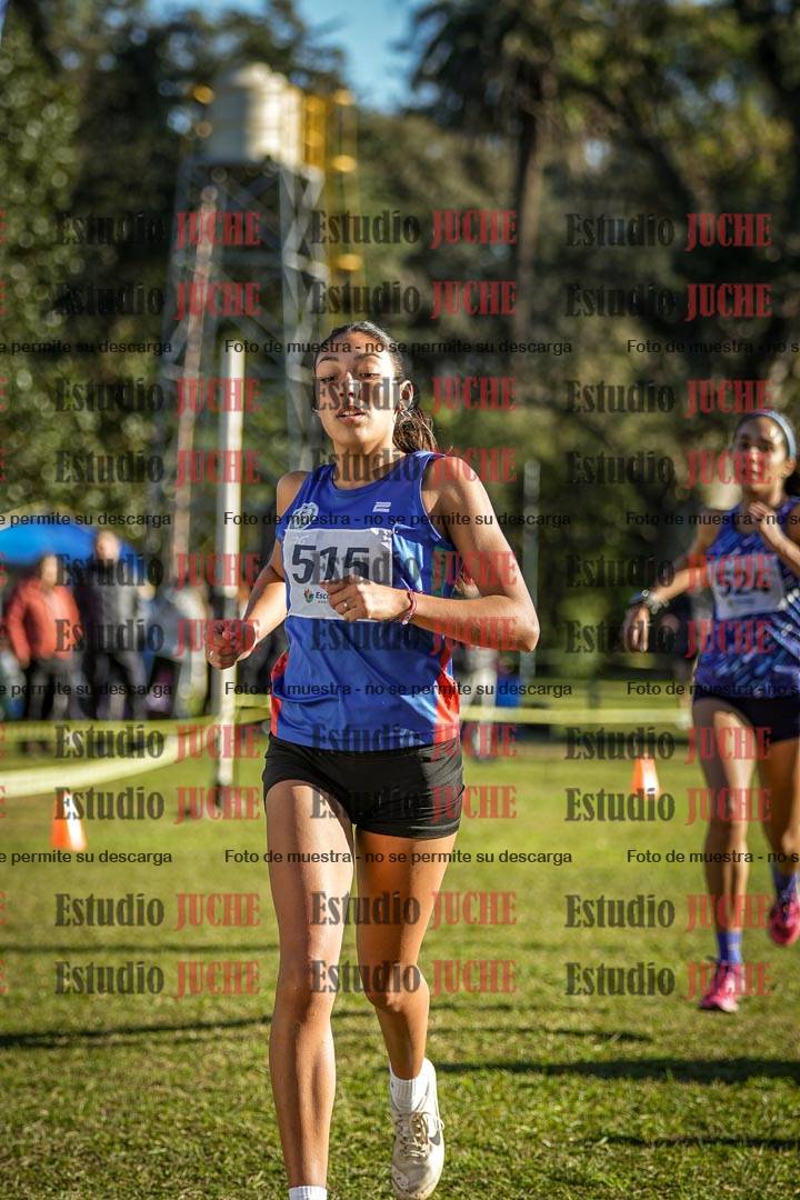 Fotos de la llegada del cross de 4000 m - mujeres