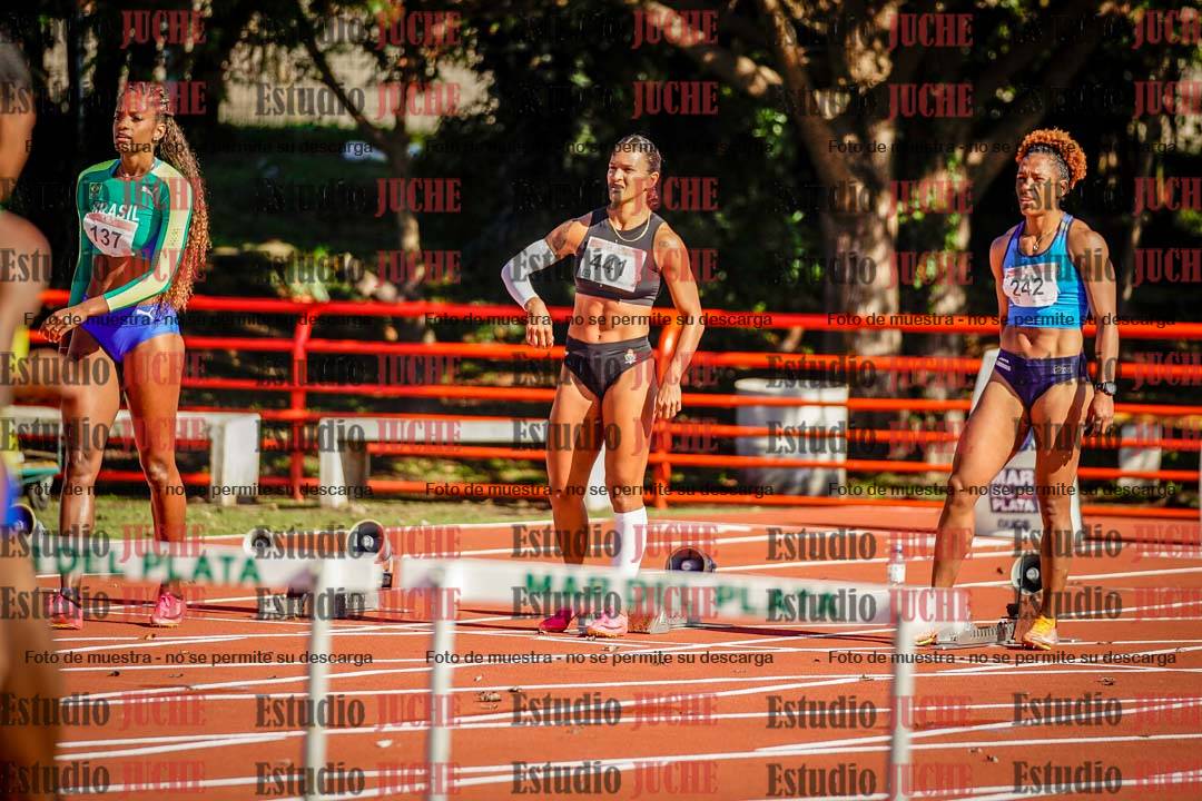 Fotos de los 100 m con vallas de mujeres - hepta 1