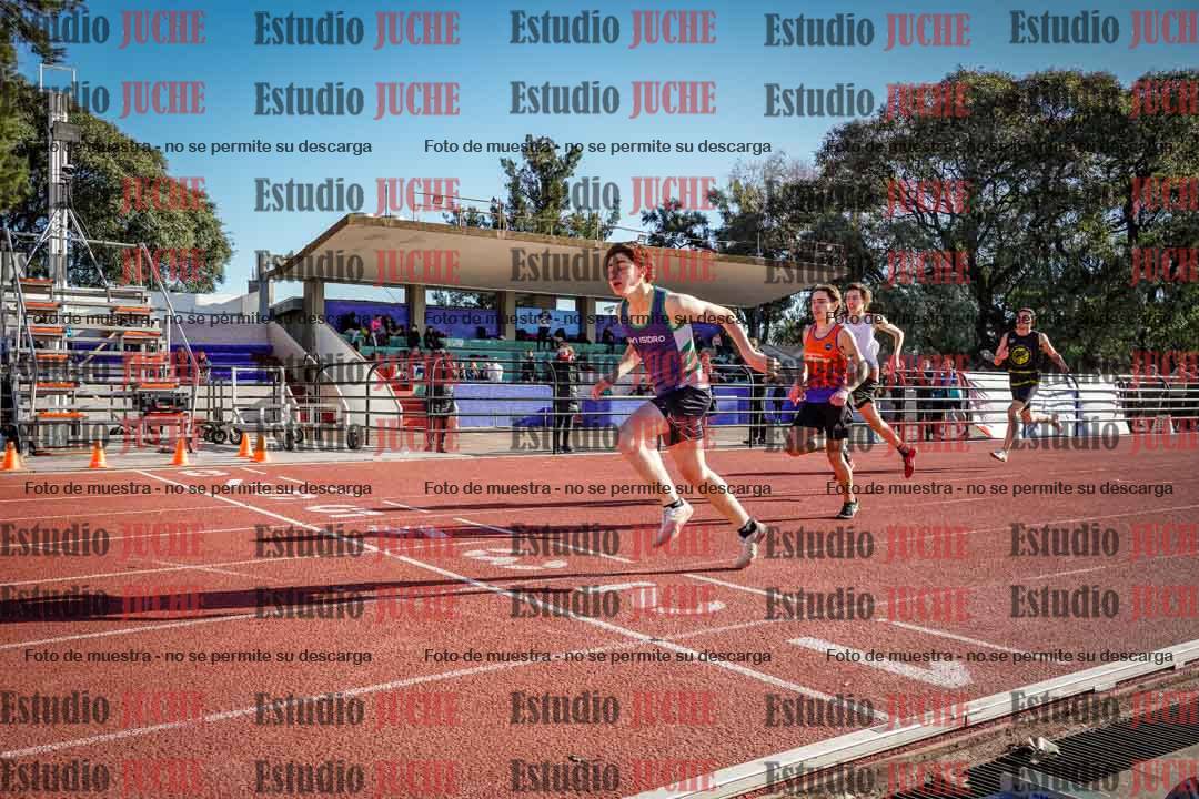 Fotos de los 400 m con vallas de varones