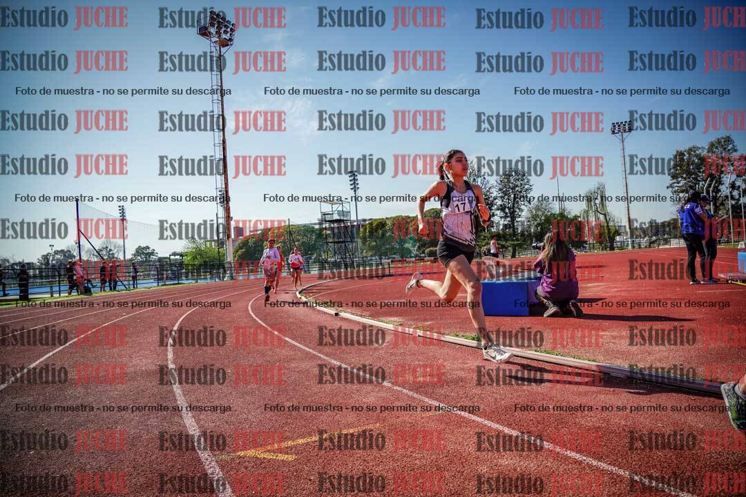 Fotos de los 600 m llanos de mujeres - U16