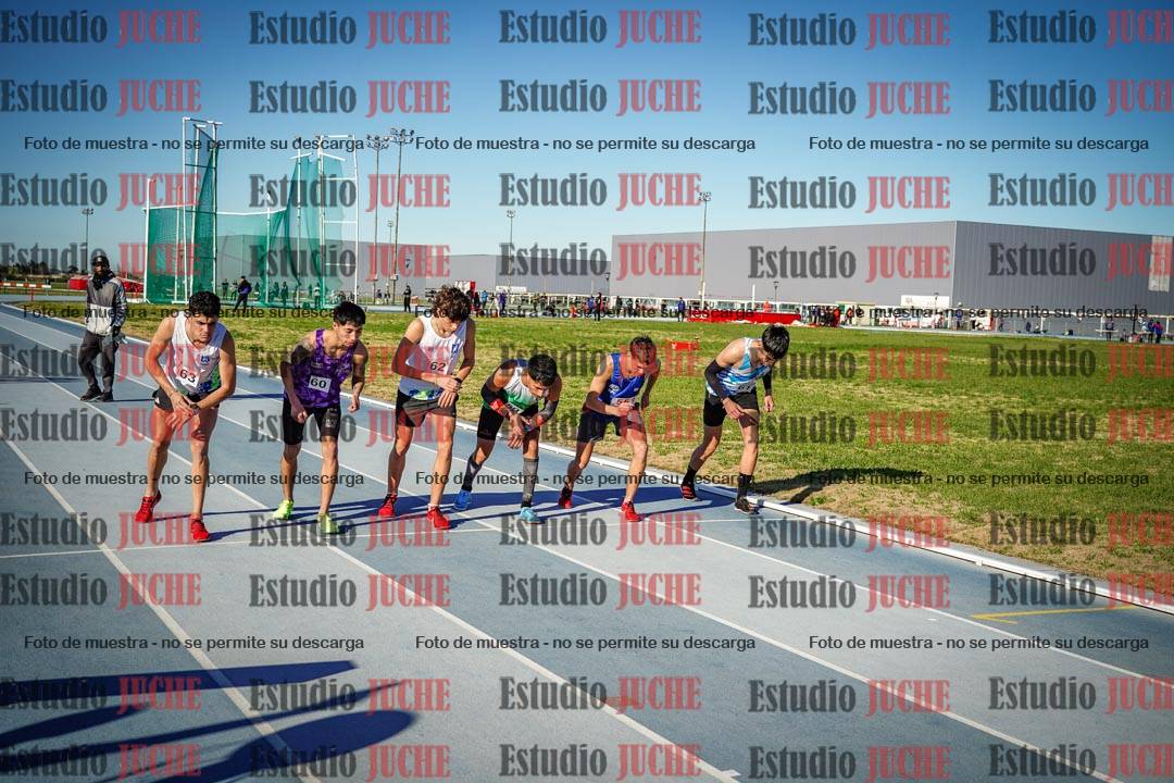 Fotos de los 3000 m con obstáculos de varones
